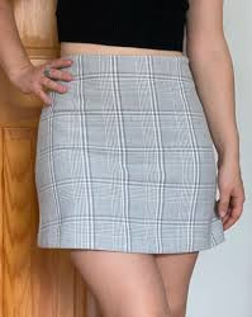 Wilfred by Aritzia Renee Plaid Mini Skirt Womens Size 8 Gray High Waisted Preppy